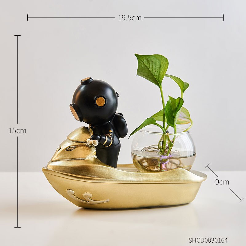 Astronaut Hydroponic Resin Decoration