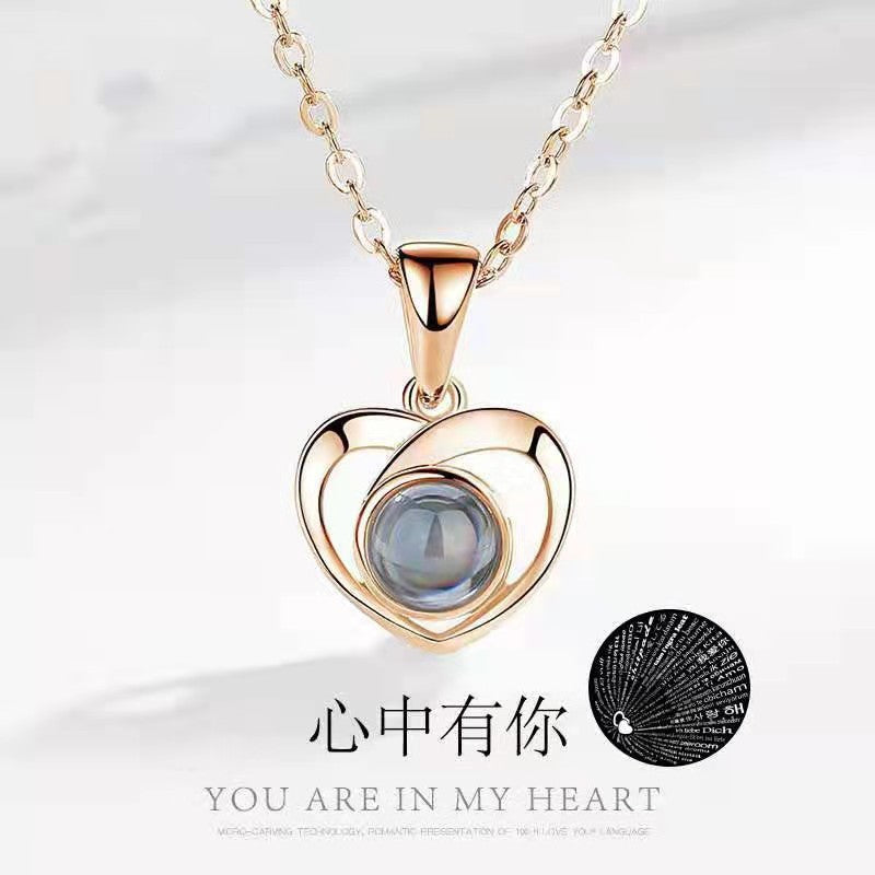 "50 Gift Love Necklace - Female Light Luxury Niche Clavicle Chain with Projection Pendant - Perfect Tanabata or Valentine's Day Gift for Girlfriend"